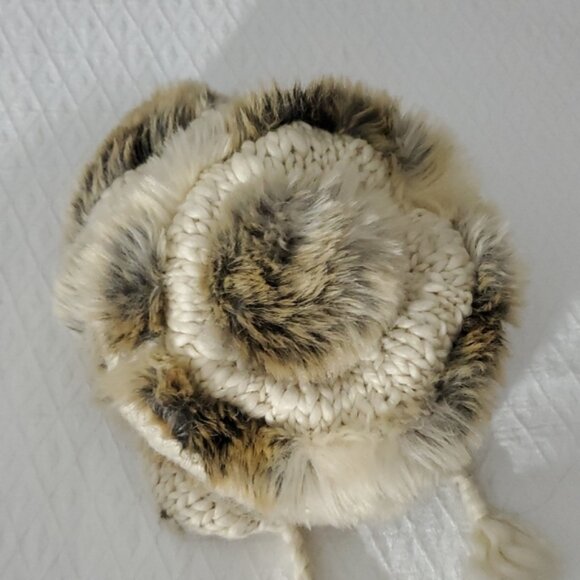 Vintage New Cozy Faux Fur Cream/ Brown Russian Hat - Picture 9 of 9